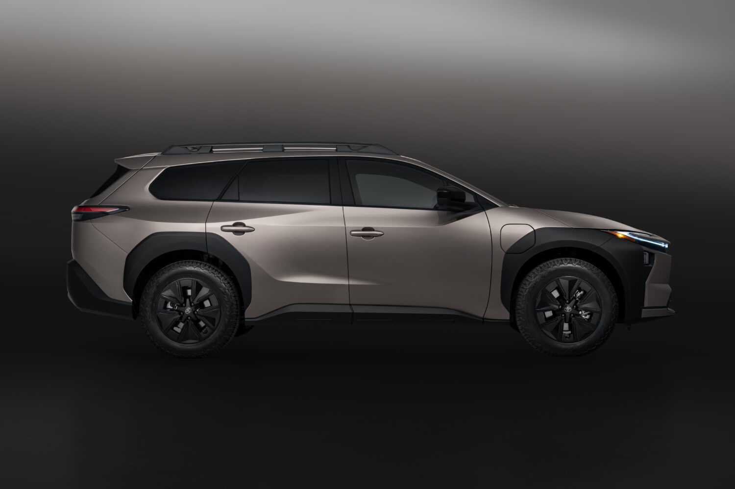 2026_Toyota_bZ_Woodland_0013-1500x998